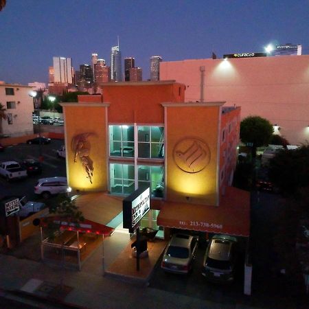 Metropolitan Inn & Suites Los Angeles Esterno foto
